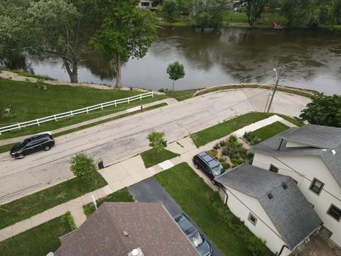 9 Center St, Algonquin, IL 60102 photo 4