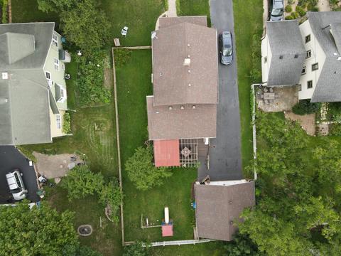 9 Center St, Algonquin, IL 60102 photo 3