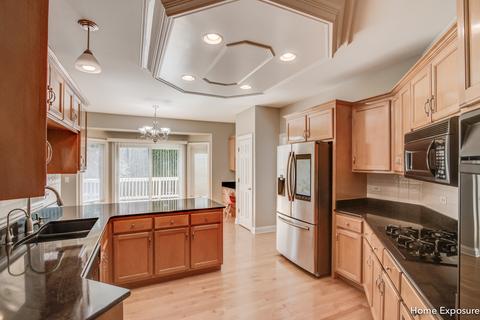 2281 Sutton Ln, Aurora, IL 60502 photo 11