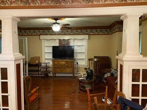 515 E Bradshaw St, Dixon, IL 61021 photo 4
