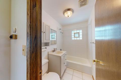 1209 S 3rd Ave, Des Plaines, IL 60018 photo 12