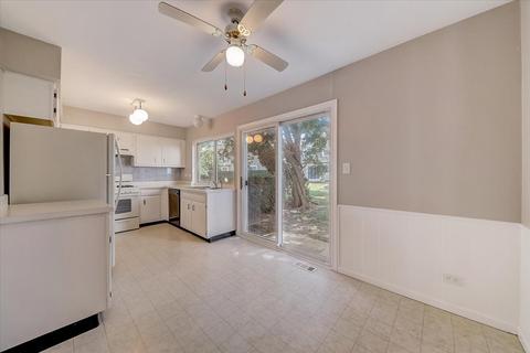 2231 Langdon Pl, Hoffman Estates, IL 60169 photo 8
