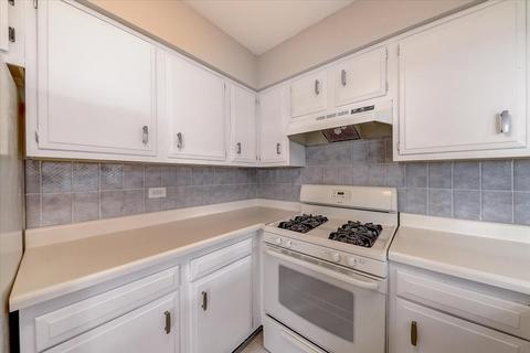 2231 Langdon Pl, Hoffman Estates, IL 60169 photo 12