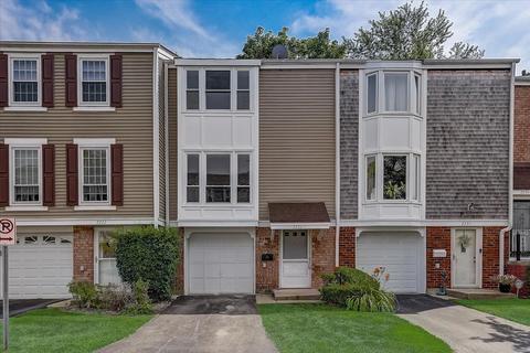2231 Langdon Pl, Hoffman Estates, IL 60169 photo 1