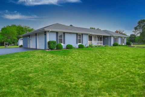2013 W Cobblestone Ln, Mchenry, IL 60051 photo 2