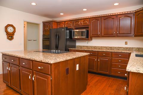 2013 W Cobblestone Ln, Mchenry, IL 60051 photo 5