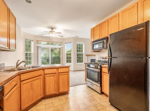 2 Christie Ct, Algonquin, IL 60102 photo 8