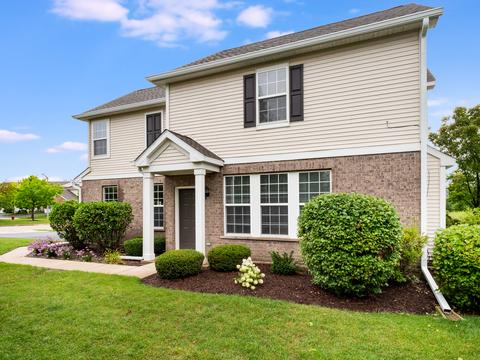 2 Christie Ct, Algonquin, IL 60102 photo 2