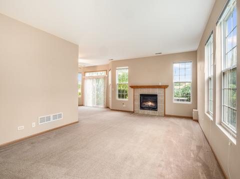 2 Christie Ct, Algonquin, IL 60102 photo 4
