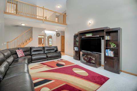 2028 Gardner Cir E, Aurora, IL 60503 photo 11