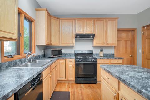 2028 Gardner Cir E, Aurora, IL 60503 photo 17
