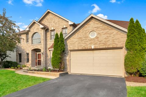 2028 Gardner Cir E, Aurora, IL 60503 photo 2