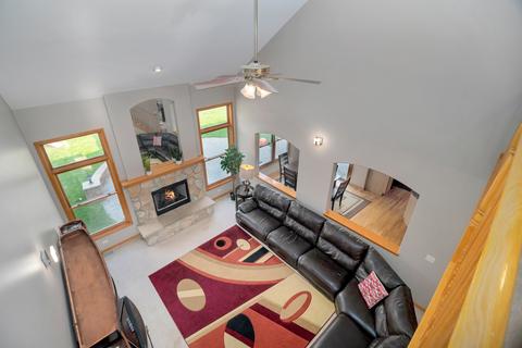 2028 Gardner Cir E, Aurora, IL 60503 photo 10