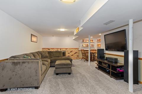 304 Oakbrook Ct, Bartlett, IL 60103 photo 16