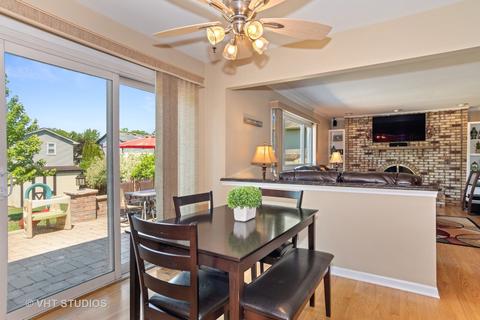 304 Oakbrook Ct, Bartlett, IL 60103 photo 6