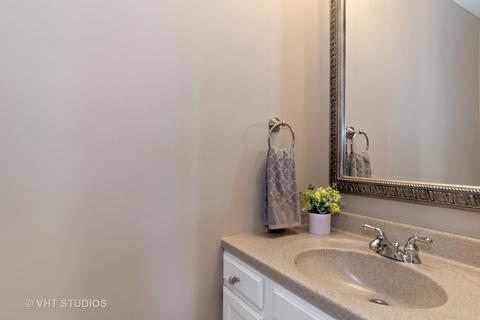 304 Oakbrook Ct, Bartlett, IL 60103 photo 18