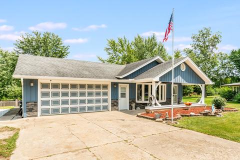 954 E 1st St, Lockport, IL 60441 photo 2