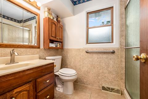 954 E 1st St, Lockport, IL 60441 photo 21
