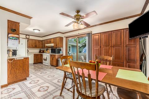 954 E 1st St, Lockport, IL 60441 photo 17