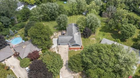 954 E 1st St, Lockport, IL 60441 photo 3