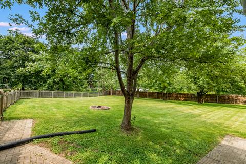 954 E 1st St, Lockport, IL 60441 photo 33