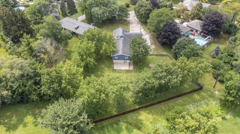 954 E 1st St, Lockport, IL 60441 photo 7