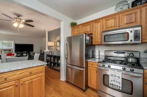 100 Pine Ave #5, Riverside, IL 60546 photo 11
