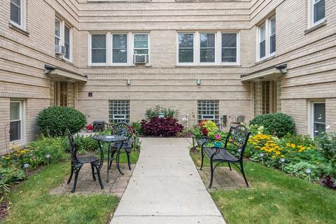 100 Pine Ave #5, Riverside, IL 60546 photo 2