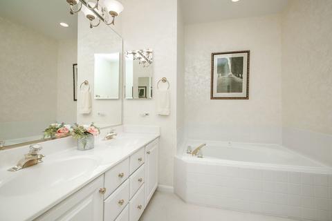 33 Old Mill Ct, Burr Ridge, IL 60527 photo 12
