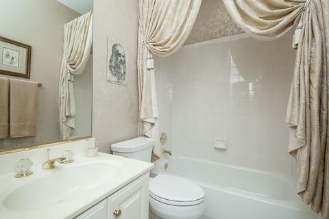 33 Old Mill Ct, Burr Ridge, IL 60527 photo 14