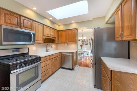1085 Poplar Ln, Bartlett, IL 60103 photo 7