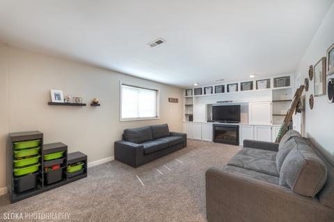 1085 Poplar Ln, Bartlett, IL 60103 photo 10