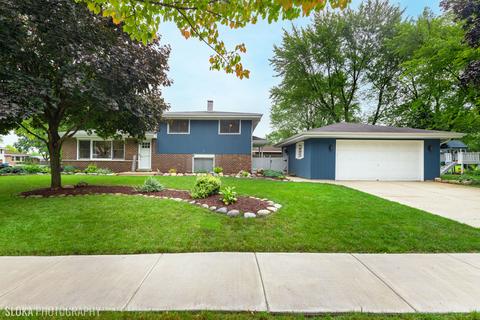 1085 Poplar Ln, Bartlett, IL 60103 photo 1