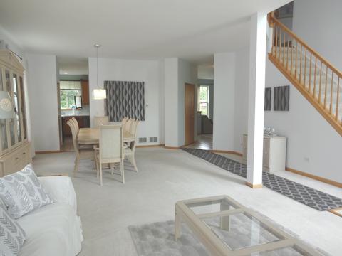 701 Meadow Dr, Des Plaines, IL 60016 photo 3