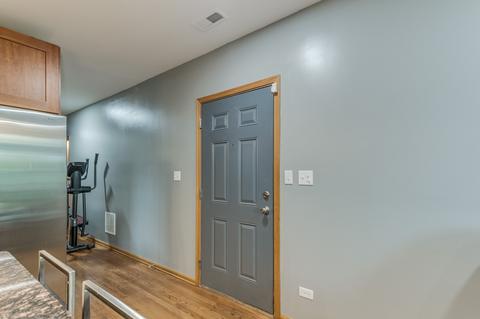 719 E 41st St #2, Chicago, IL 60653 photo 3