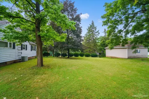 595 Binder St, Aurora, IL 60505 photo 14