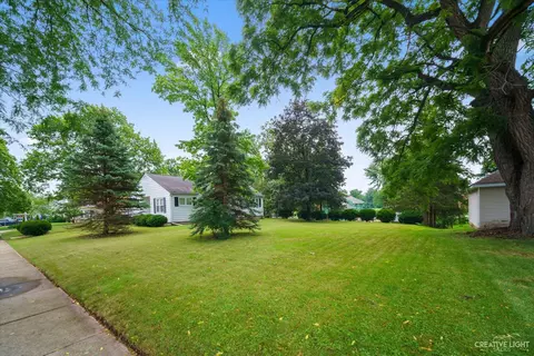 595 Binder St, Aurora, IL 60505 photo 16