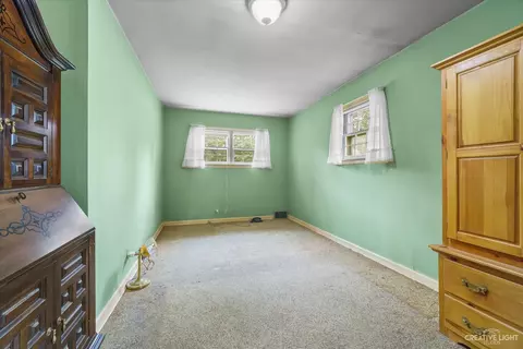 595 Binder St, Aurora, IL 60505 photo 8