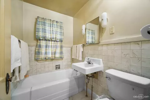 595 Binder St, Aurora, IL 60505 photo 12