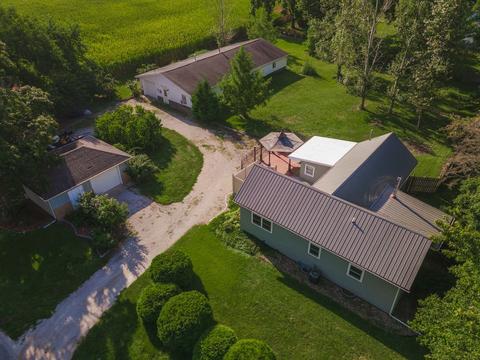 701 Grant St, Chenoa, IL 61726 photo 2