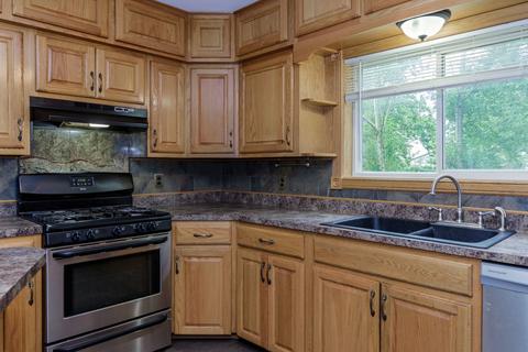 701 Grant St, Chenoa, IL 61726 photo 6