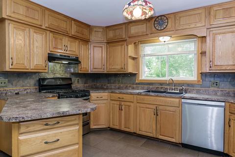 701 Grant St, Chenoa, IL 61726 photo 3