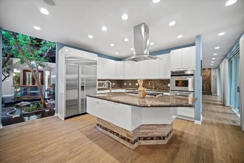 33 W533 Mare Barn Ln, Wayne, IL 60184 photo 7