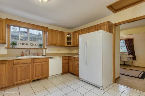 112 E Berkley Ln, Hoffman Estates, IL 60169 photo 4