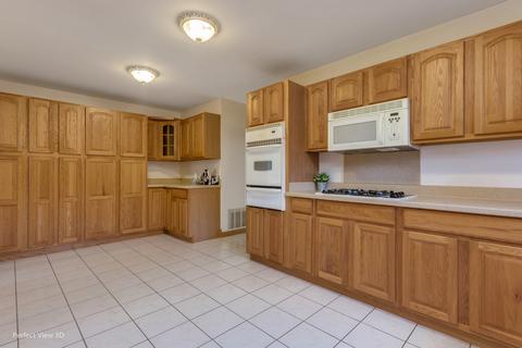 112 E Berkley Ln, Hoffman Estates, IL 60169 photo 3