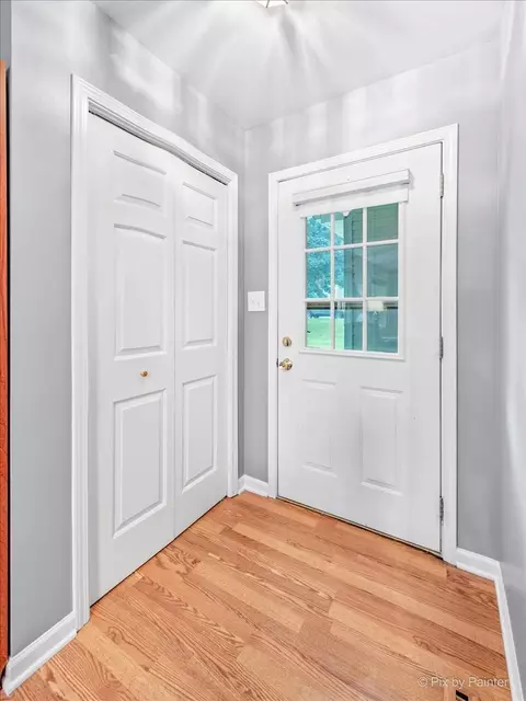 320 Beach Dr, Algonquin, IL 60102 photo 5