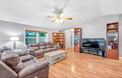 320 Beach Dr, Algonquin, IL 60102 photo 7