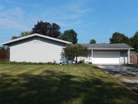 4 Baker St, Kankakee, IL 60901 photo 1