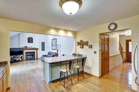 295 Windsor Dr, Bartlett, IL 60103 photo 8