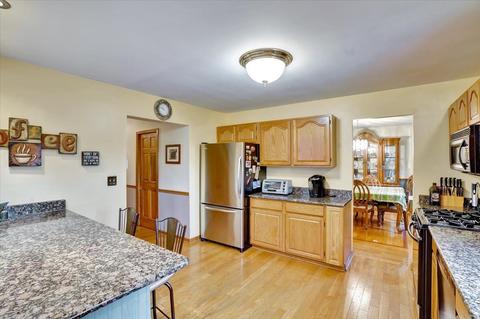295 Windsor Dr, Bartlett, IL 60103 photo 10